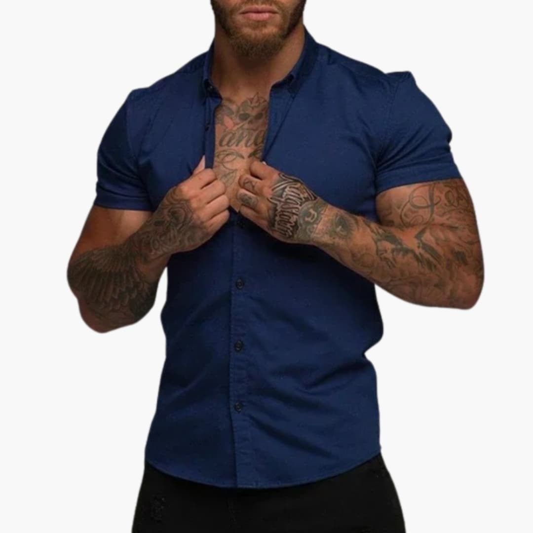 Men’s Fitted Short Sleeve Button-Down Shirt