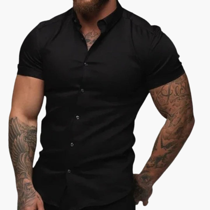 Men’s Fitted Short Sleeve Button-Down Shirt
