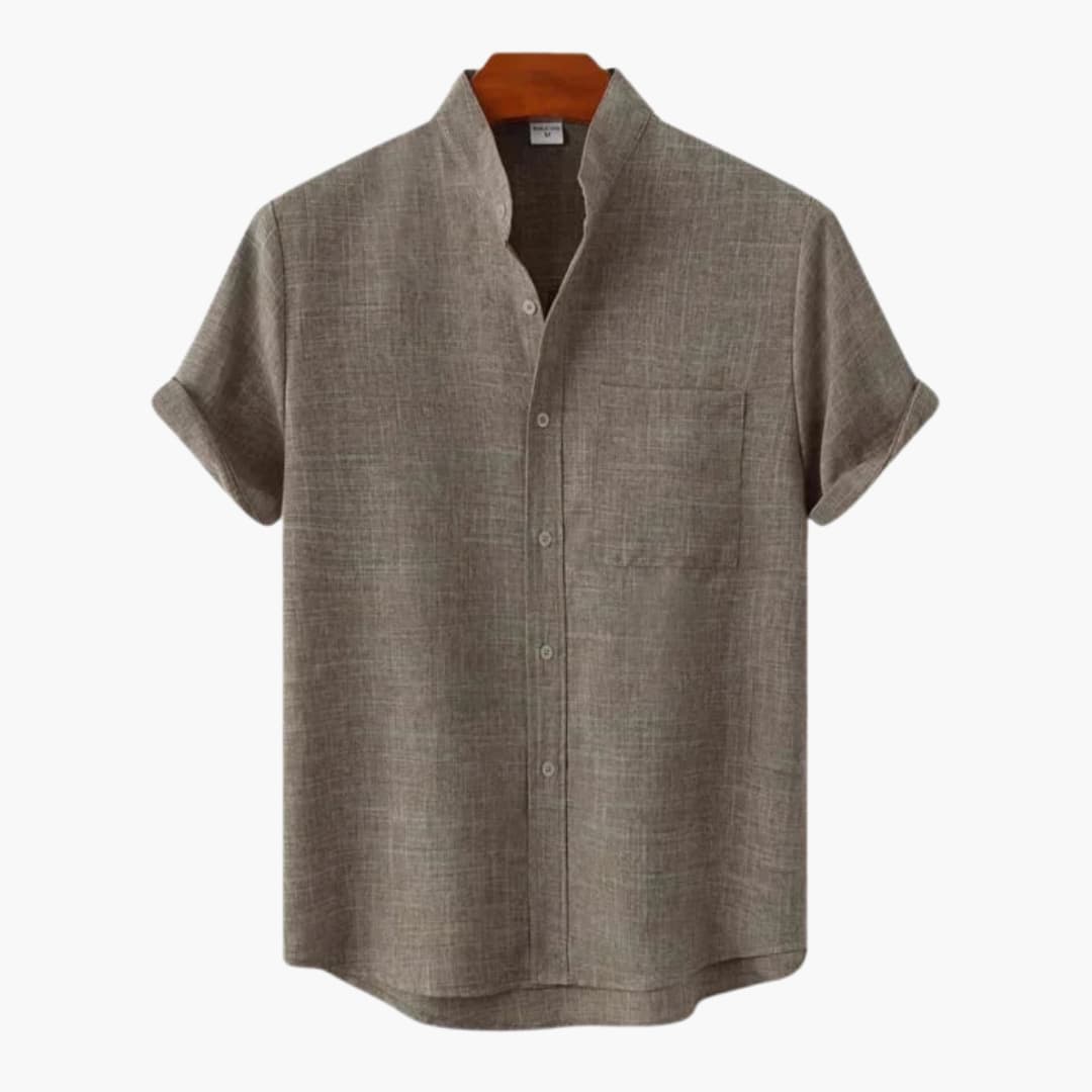 Men’s Short Sleeve Button-Down Shirt with Collar